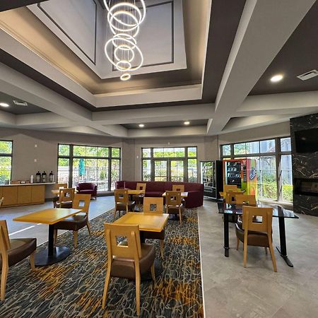 La Quinta By Wyndham Raleigh Cary Hotel Eksteriør billede
