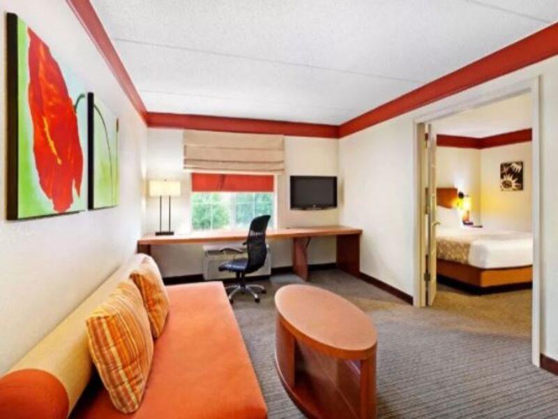 La Quinta By Wyndham Raleigh Cary Hotel Eksteriør billede