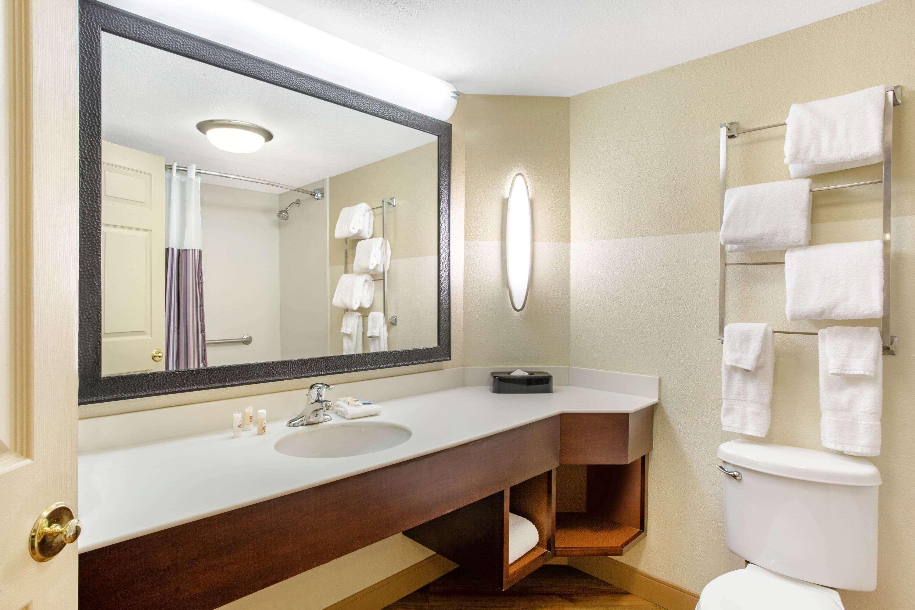 La Quinta By Wyndham Raleigh Cary Hotel Eksteriør billede