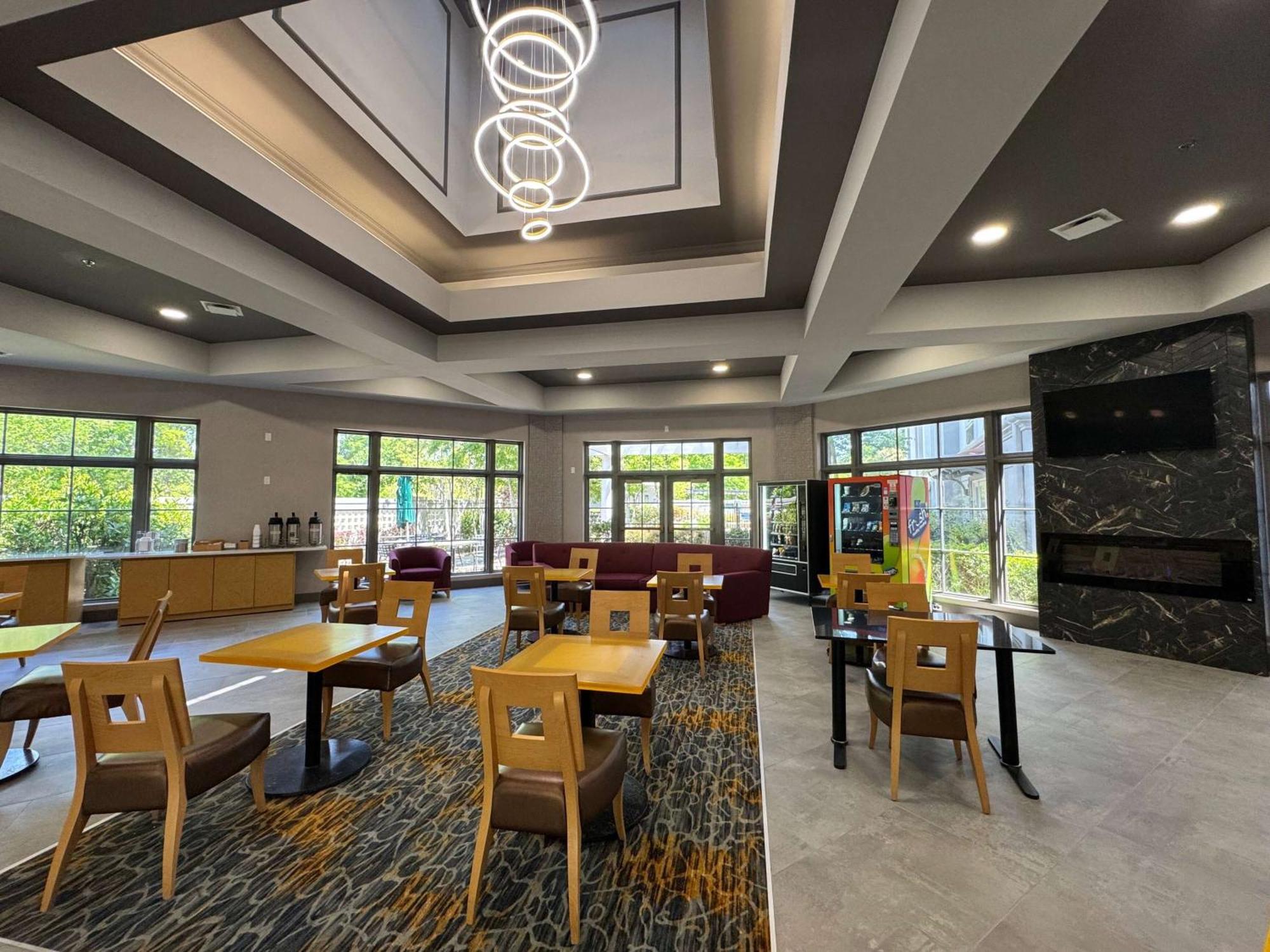 La Quinta By Wyndham Raleigh Cary Hotel Eksteriør billede