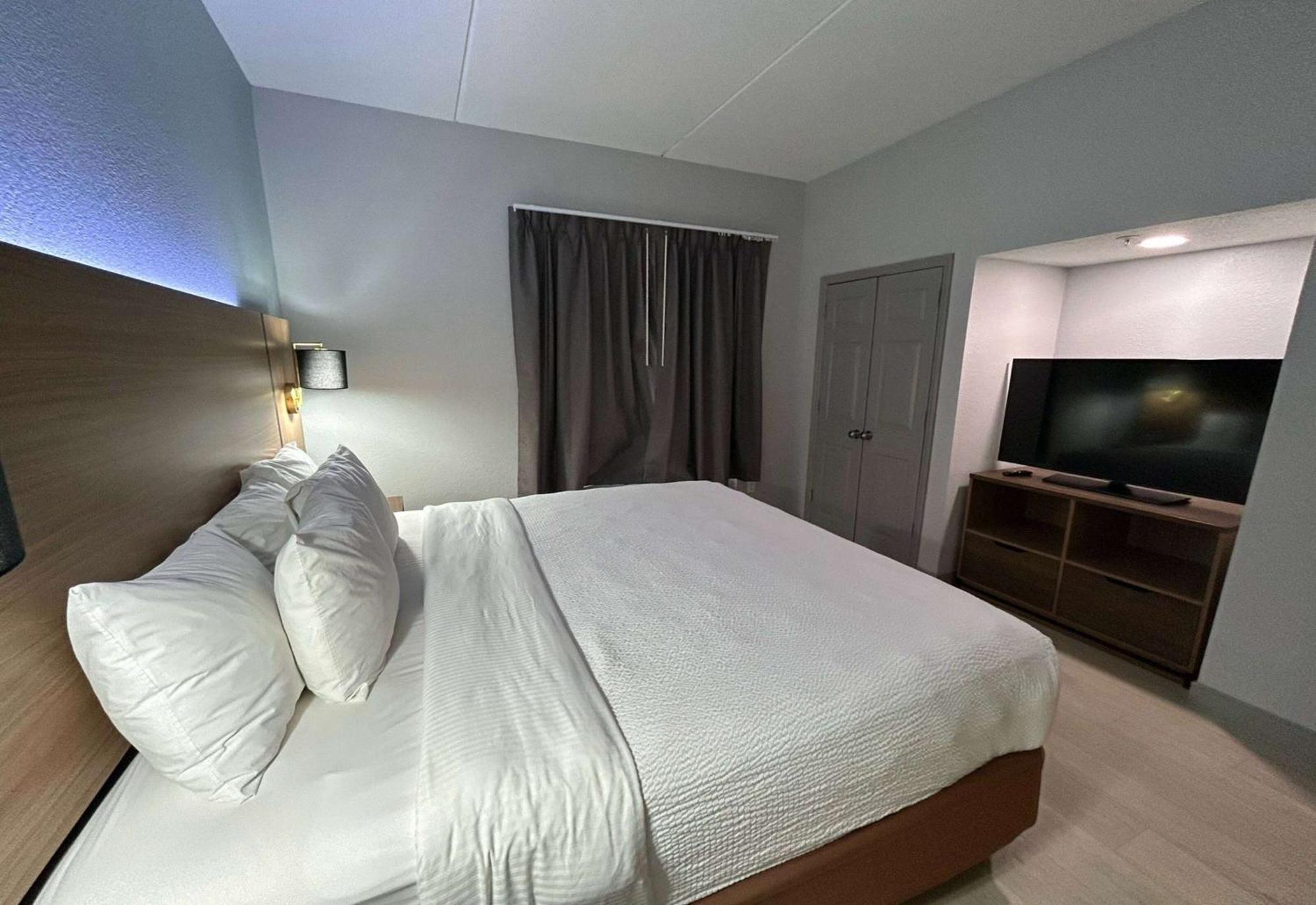 La Quinta By Wyndham Raleigh Cary Hotel Eksteriør billede