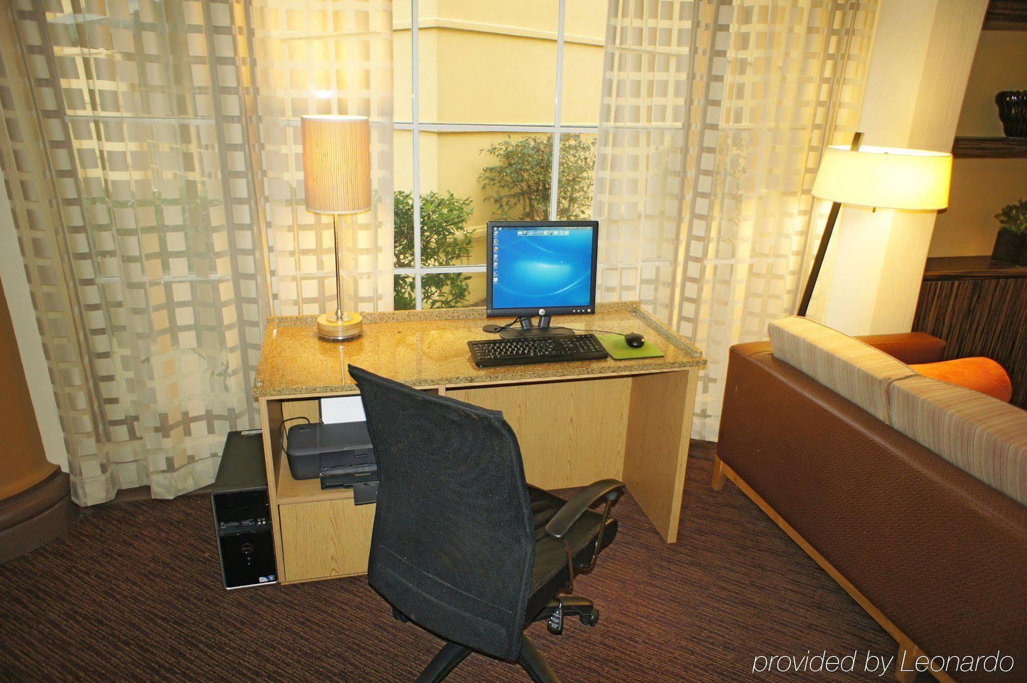 La Quinta By Wyndham Raleigh Cary Hotel Eksteriør billede